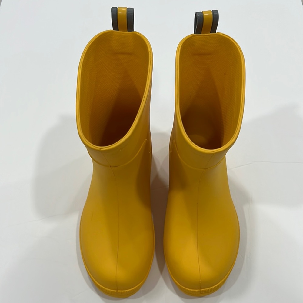 TOTES kids rain boots